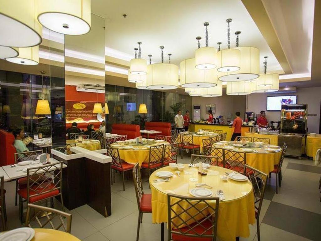 Isabela Zen Hotel & Restaurant Corporation City of Santiago Exteriör bild